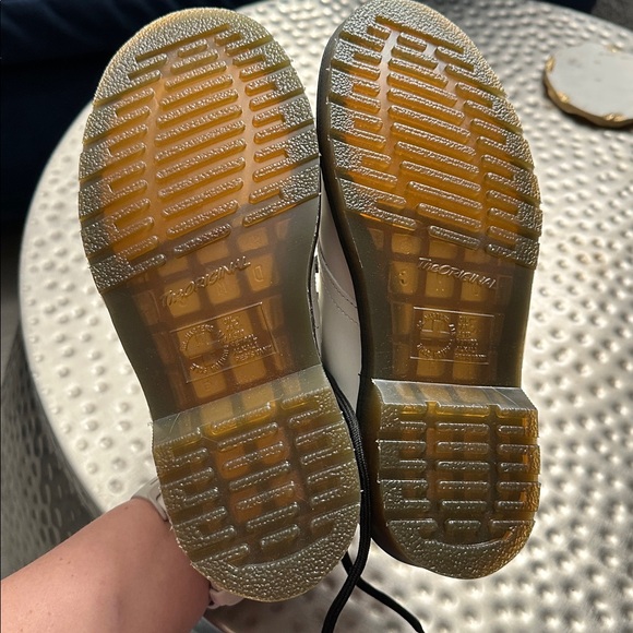 NWT Dr. Martens White Leather Oxfords with Black Laces size 5 - Picture 5 of 6